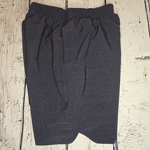 Adidas Mens Medium Elastic Waist Drawstring Athletic Shorts Steel Grey - Picture 12 of 13